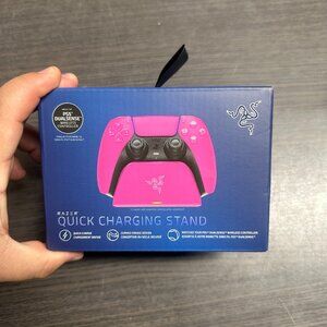 Razer Quick Charging Stand for PlayStation®5 – Pink